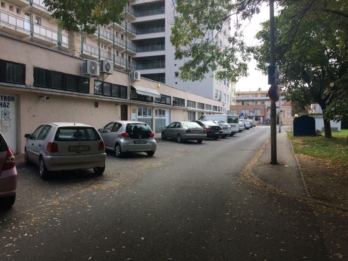 Central Zalaegerszeg Esterno foto