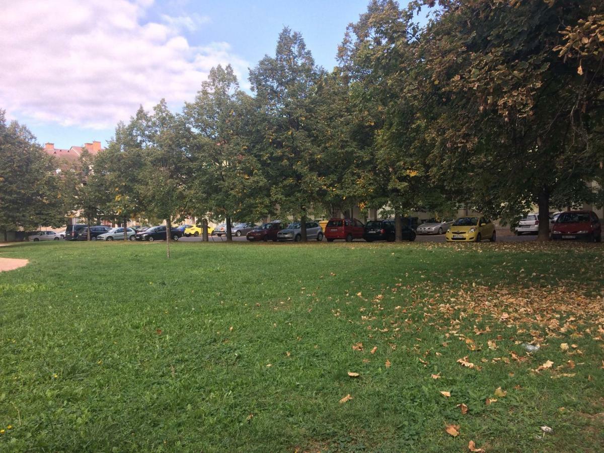 Central Zalaegerszeg Esterno foto